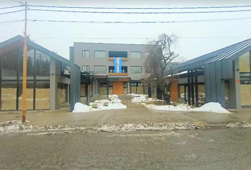 Gluck: Ahora piden que se lo habilite como “Bed & Breakfast” y en la Sec de Turismo aseguran que "no cuadra"