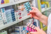 La venta de medicamentos cayó un 35% en cuatro meses 
