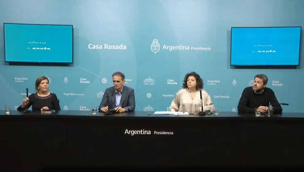 El Gobierno reveló que trabaja en un tipo de cambio diferenciado para turistas