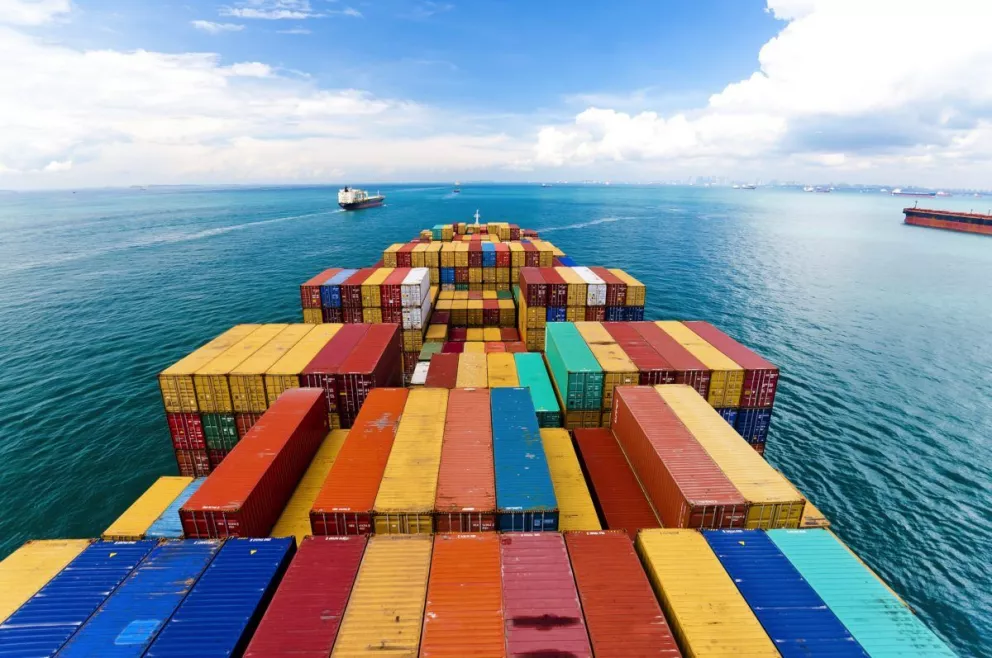 Las importaciones se dispararon a más de u$s8.500 millones y en junio hubo déficit comercial