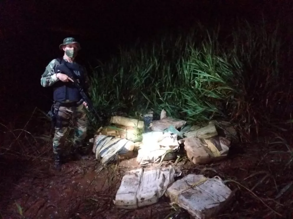 Prefectura secuestró más de 800 kilos de marihuana en Montecarlo 