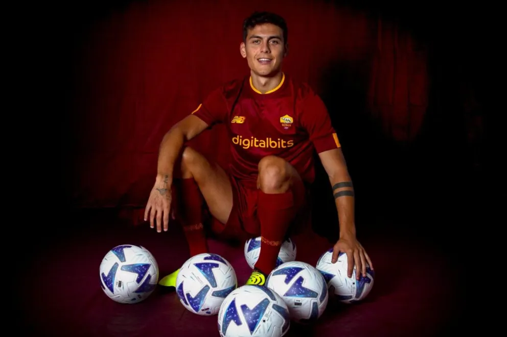Paulo Dybala fue presentado en la Roma: qué camiseta utilizará