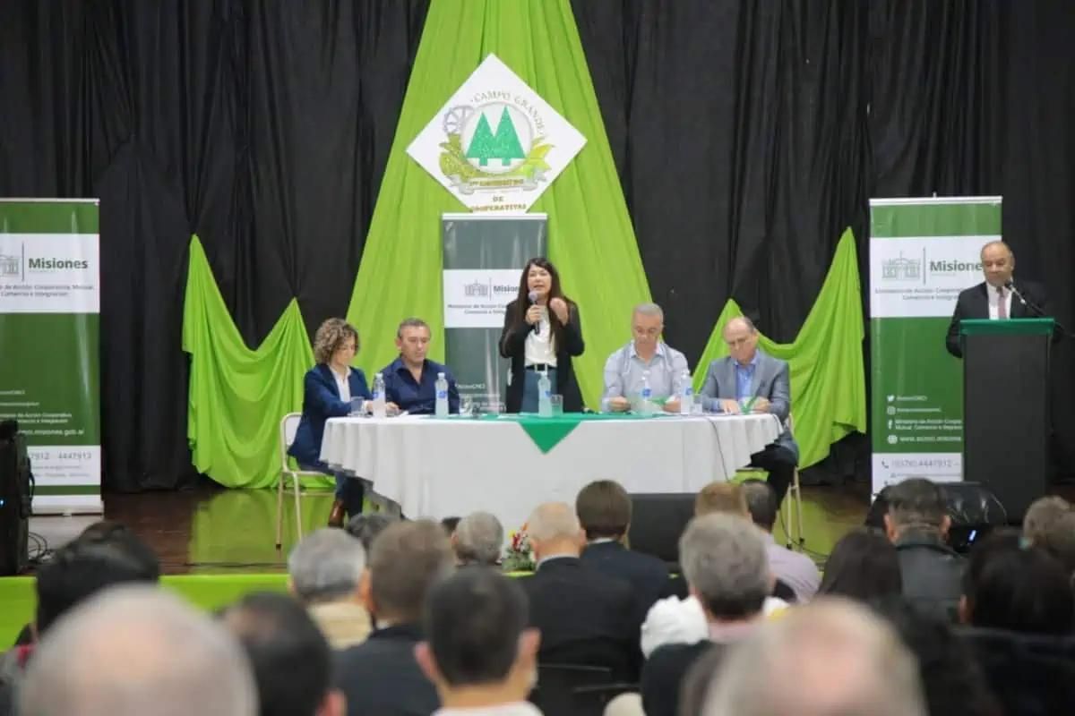 “El cooperativismo misionero construye una provincia mejor porque es, fue y será el motor de nuestra economía”