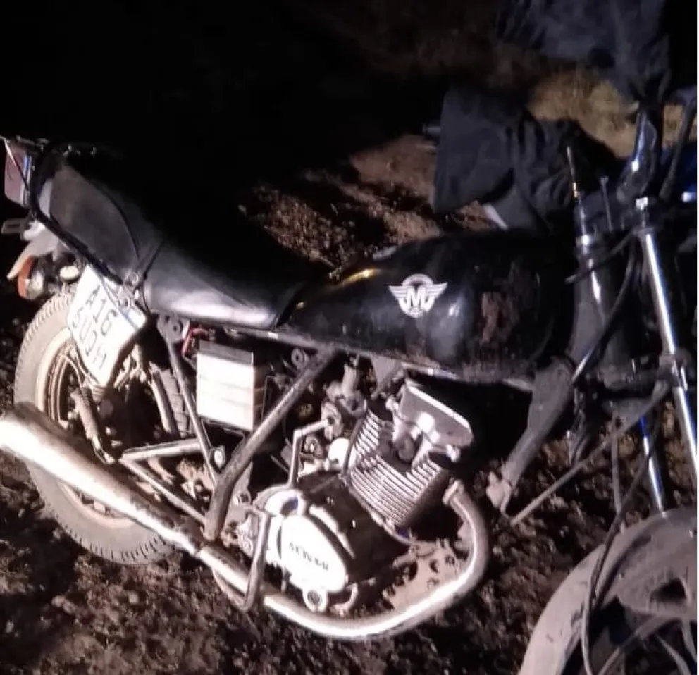  Robaron, se accidentaron en la ruta 3 y quedaron presos