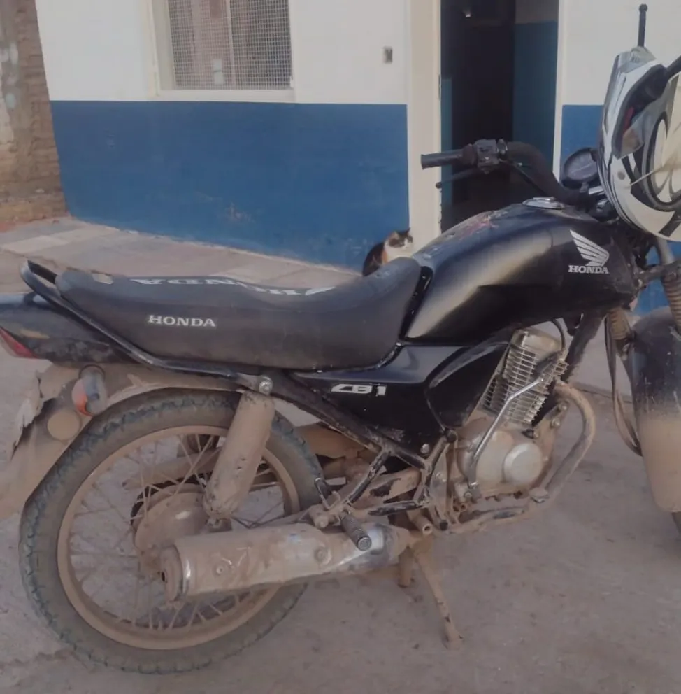 Dueños de lo ajeno: La policía los reconoció circulando en motos robadas 