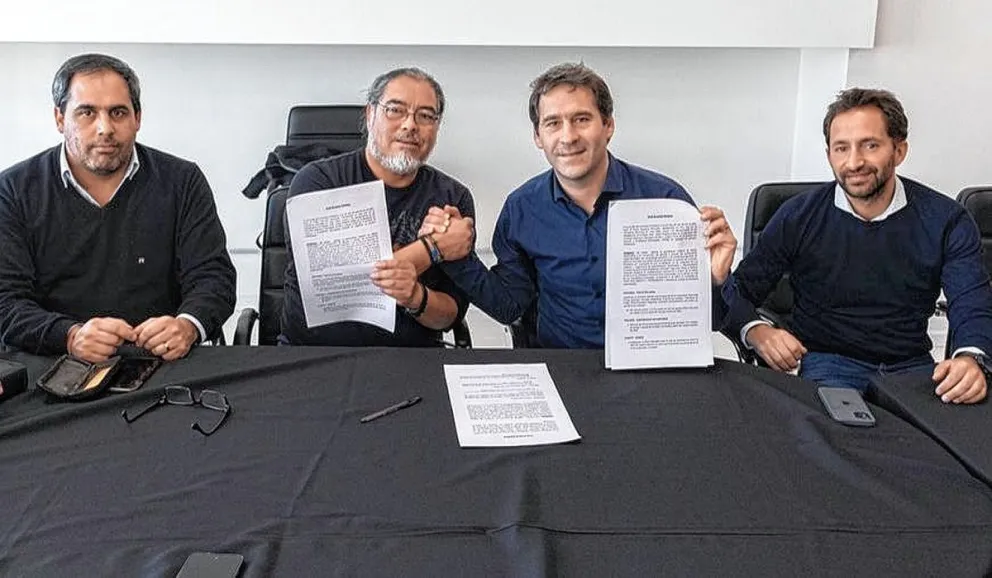 Paritarias 2022: el Municipio cerró con  el SOEM un incremento anual del 60% 