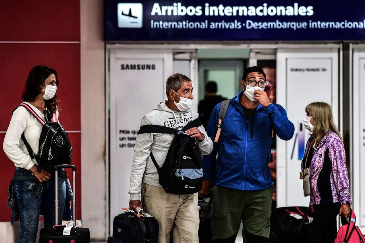 Los turistas extranjeros podrán vender hasta US$5.000 al tipo de cambio financiero