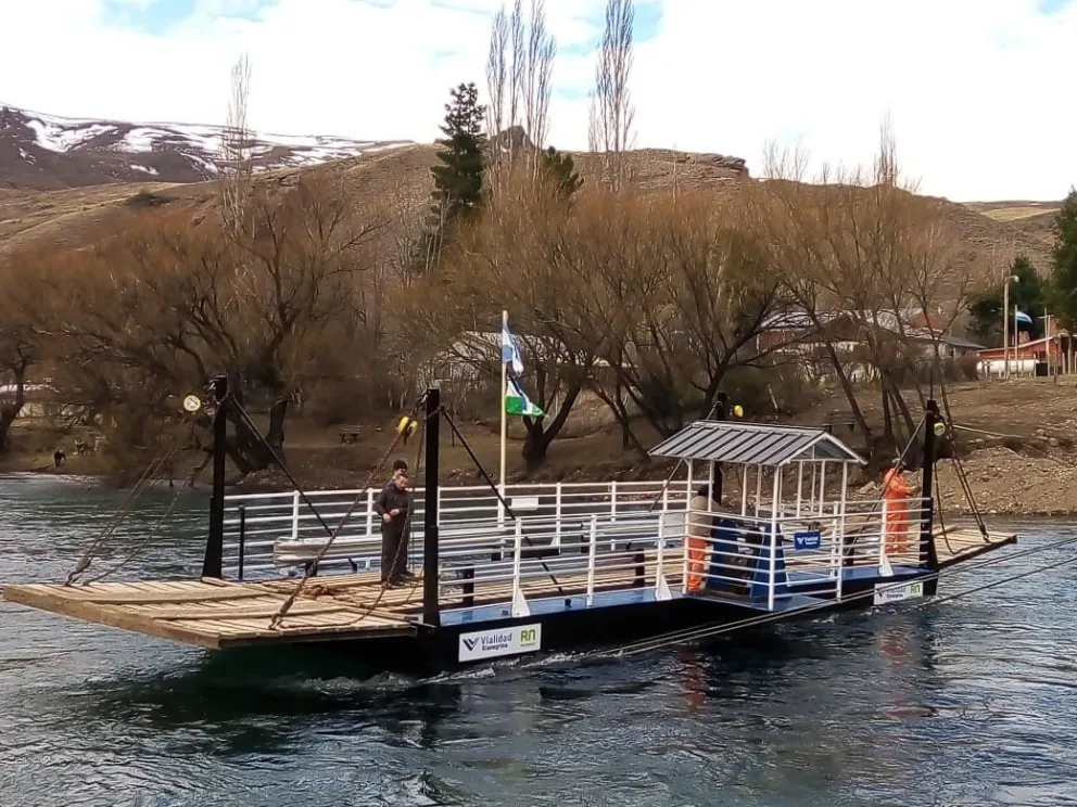 Se reanuda el servicio de la balsa de Villa Llanquín 