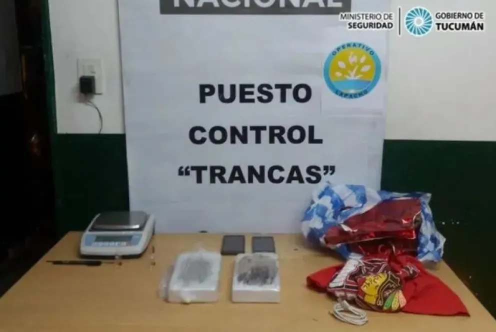 Encontraron cocaina debajo de una butaca en un colectivo de larga distancia