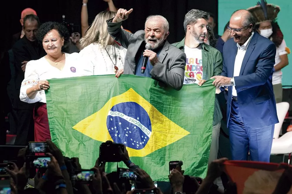 Lula y Gomes confirmaron sus candidaturas a la presidencia