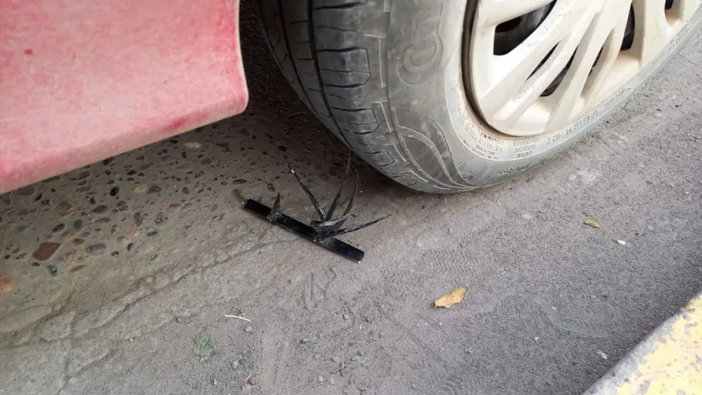 Atención: hay ataques con “miguelitos” en el centro de Viedma