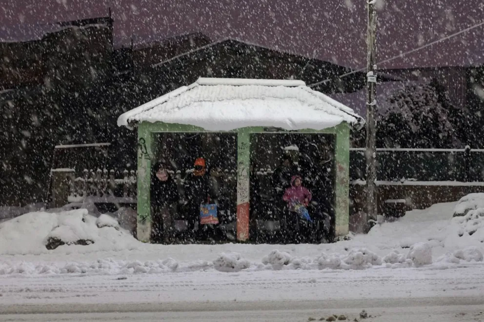 Piden a vecinos y turistas no circular para evitar accidentes