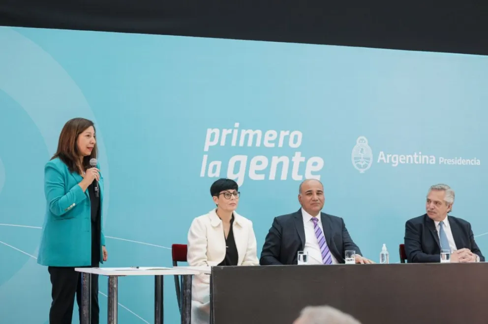 Arabela Carreras: “El País ha sabido sostener políticas a mediano y largo plazo"