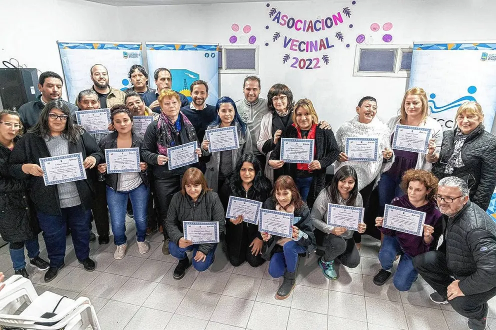 El Municipio acompañó la asunción de la nueva comisión vecinal de Diadema