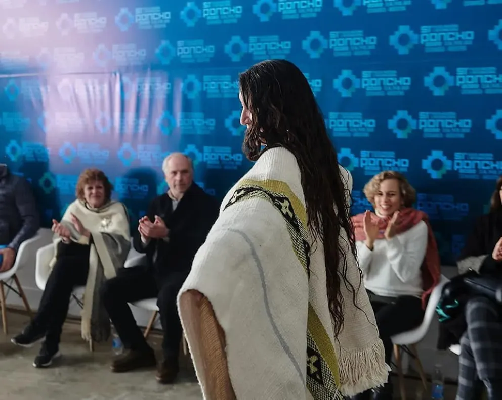 La creación de Ana Nahuelñir deslumbró en Catamarca 