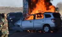 Un auto chocó y se prendió fuego en Olavarría: no descartan que haya sido intencional