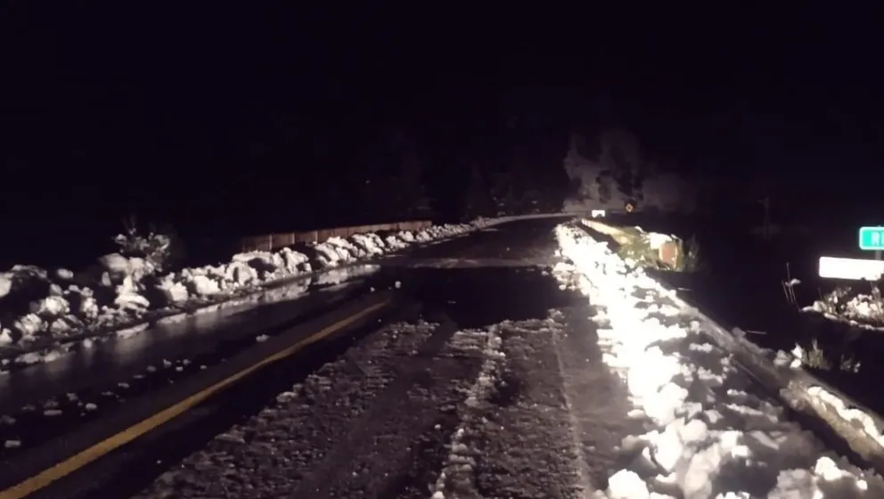 Nieve, hielo y neblina entre Bariloche y El Bolsón: transitar con extrema precaución