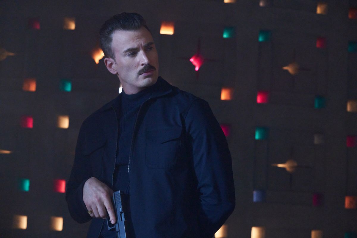 Crítica de "El hombre gris", los hermanos Russo a medio camino de Jason Bourne y "Misión imposible"