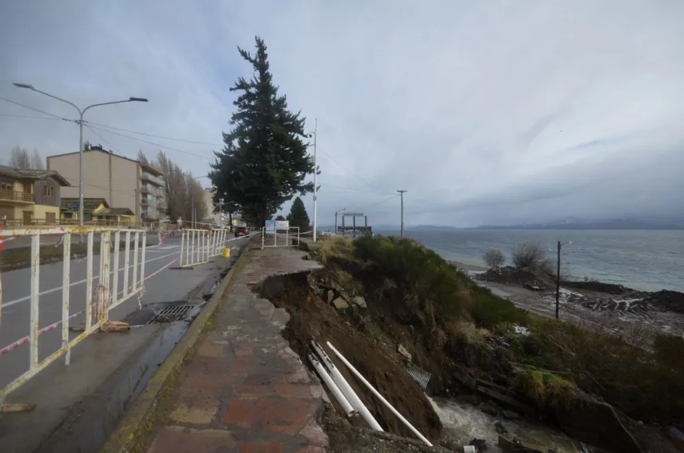 Esta semana comenzarán los arreglos por el desmoronamiento del muro en la costanera