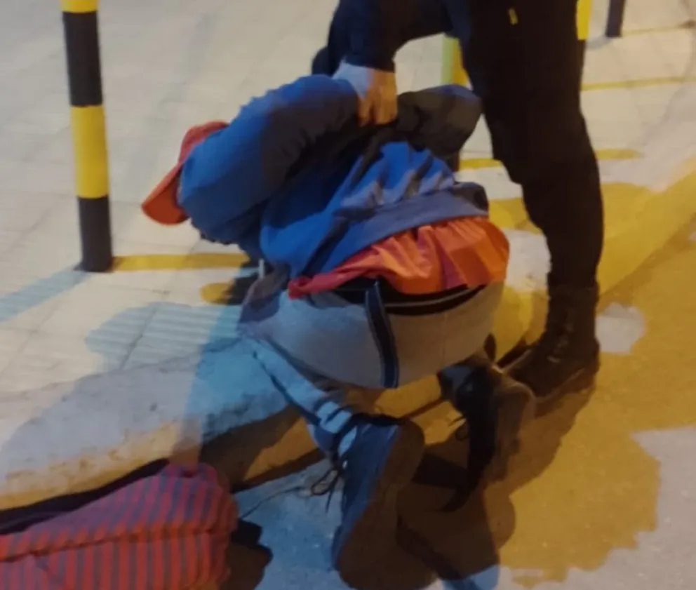 Rompió la reja de una pinturería y fue aprehendido