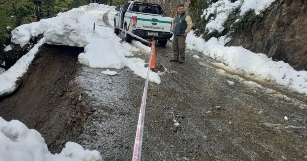 Se desmoronó parte del camino a Tronador y estará cerrado hasta nuevo aviso