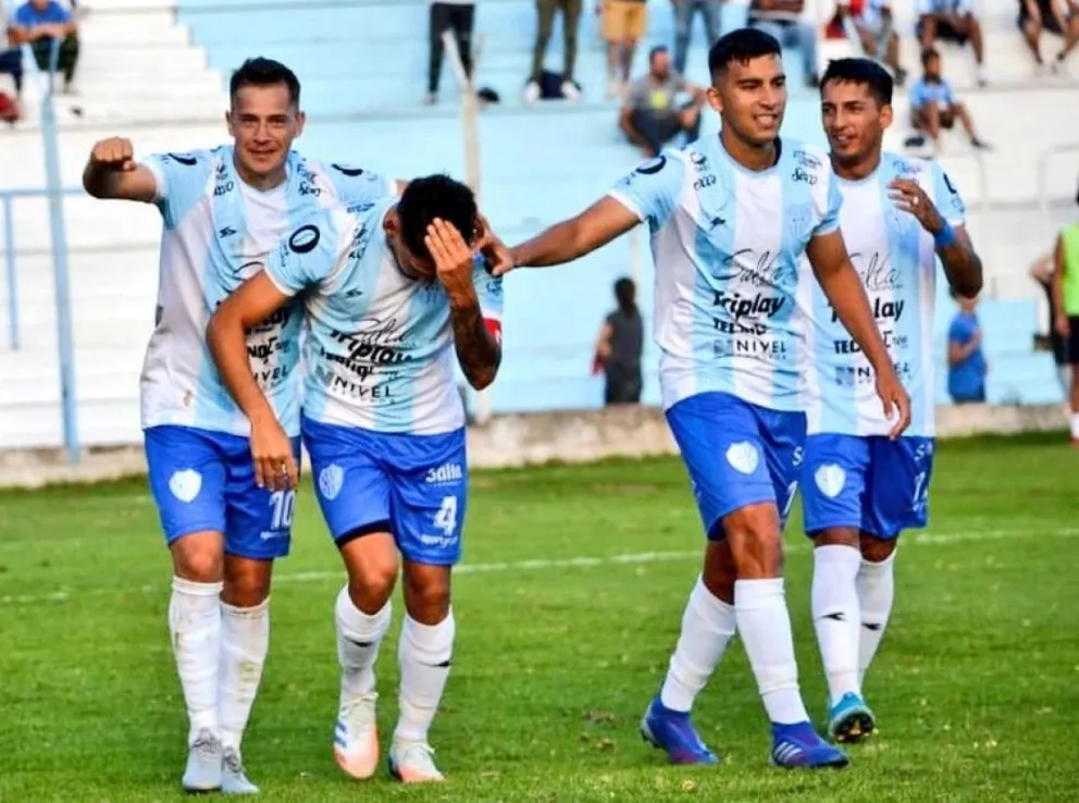 Esta tarde Gimnasia y Tiro visita a Defensores de Belgrano 