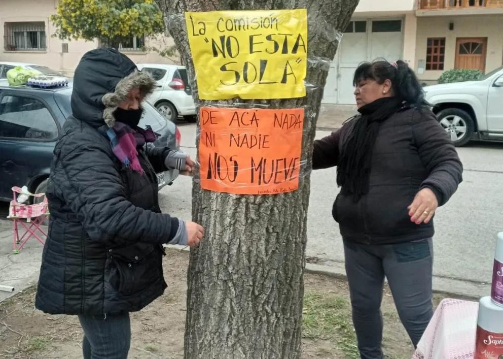 Los feriantes se oponen al traslado y saldrán a juntar firmas para elevar un escrito al Municipio