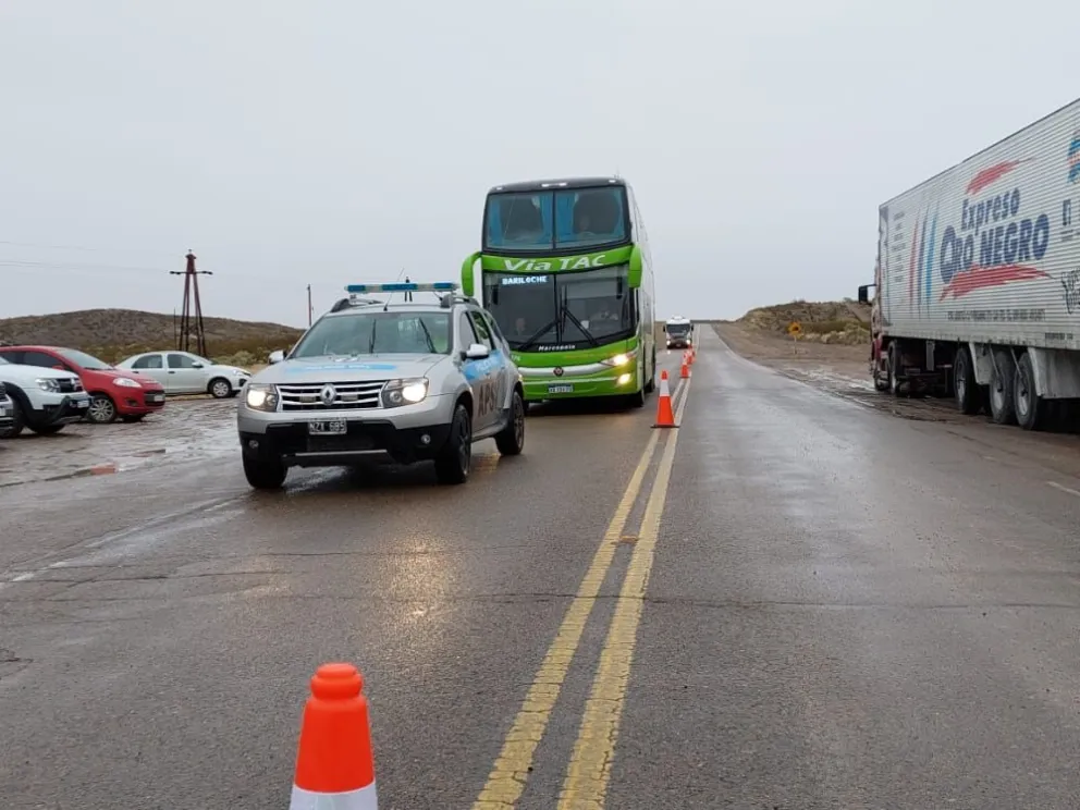 Tránsito cortado para vehículos livianos en Ruta 3 hacia Trelew y Ruta 26 hacia Sarmiento 
