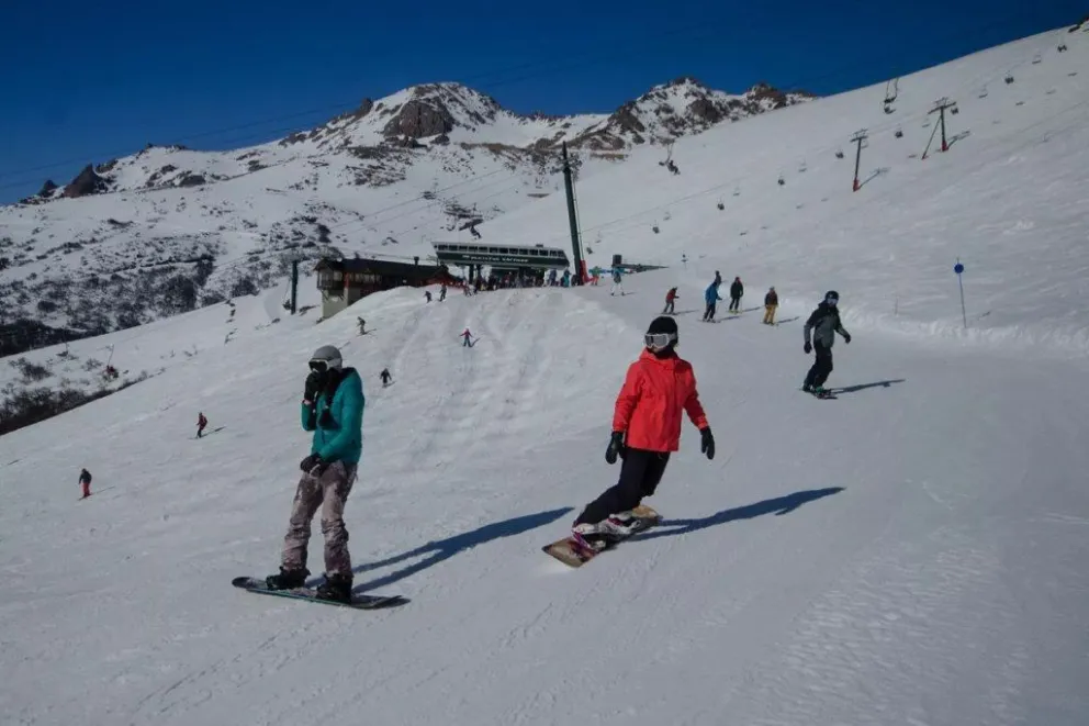 Más de 2,5 millones de turistas viajaron en esta temporada de invierno "récord"