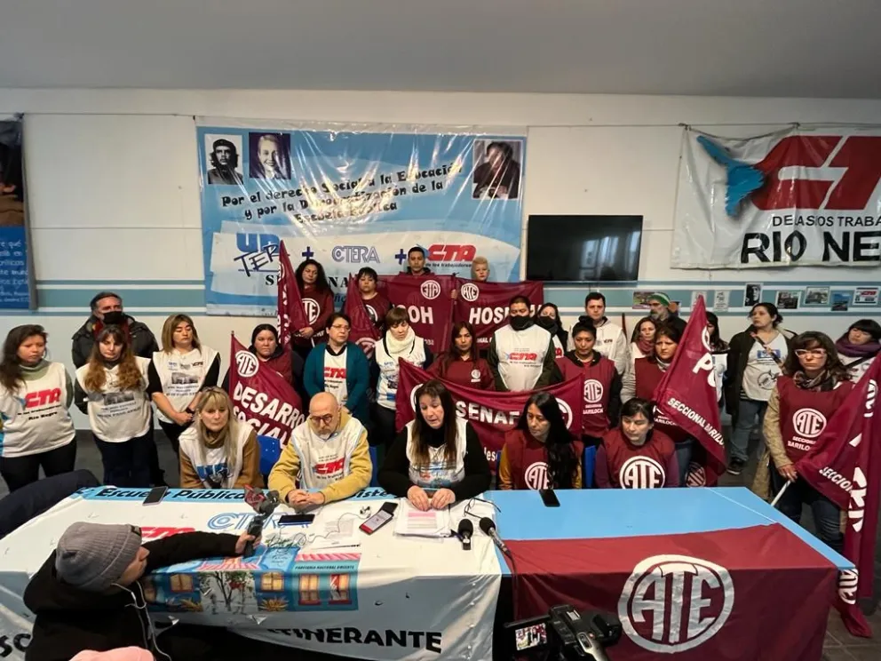 Estatales continúan con el paro y mañana martes se movilizarán en Bariloche