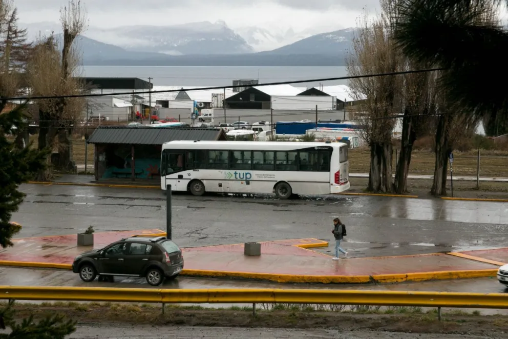 Quejas de los usuarios de la Línea 21 por la falta de compromiso con el cumplimiento de horarios 