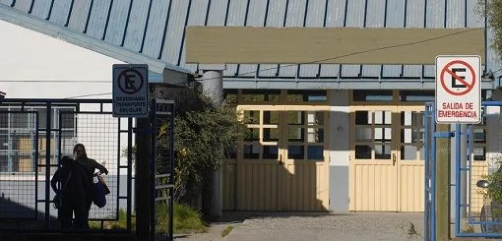 Finalmente, separaron del cargo a la directora de la Primaria de Puerto Moreno 