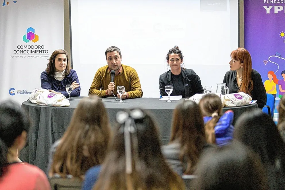 El Municipio y Fundación YPF culminaron el ciclo 2022 del programa “Club INGENIAS”