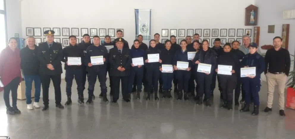 Empleados policiales se capacitaron en seguridad vial 