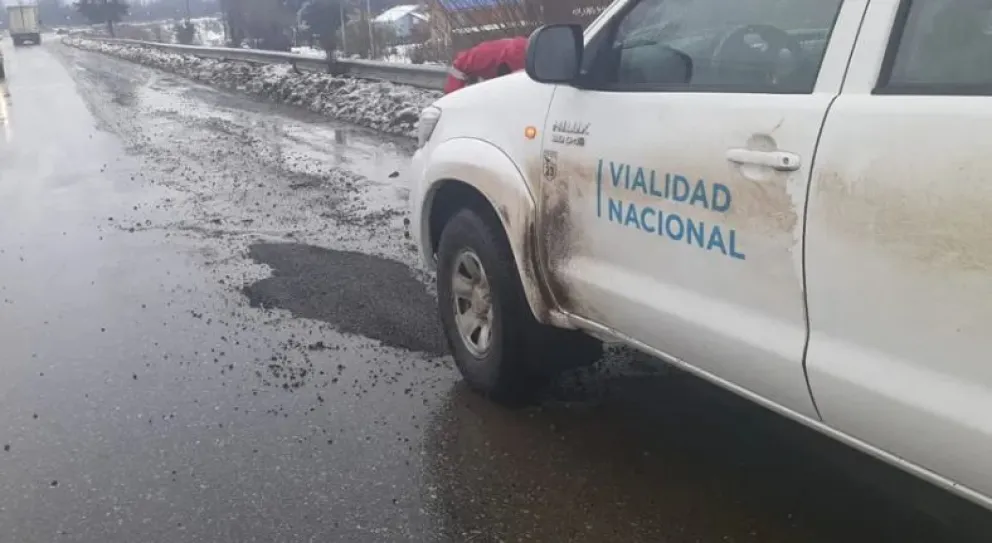 Ruta 40: reparan el bache que causó numerosas roturas a vehículos