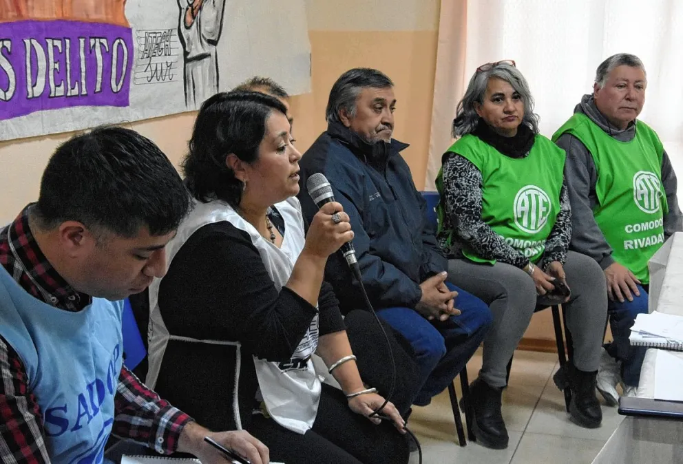 Desde ATECh afirmaron que el acatamiento  en el primer día de paro fue de un 80 por ciento 