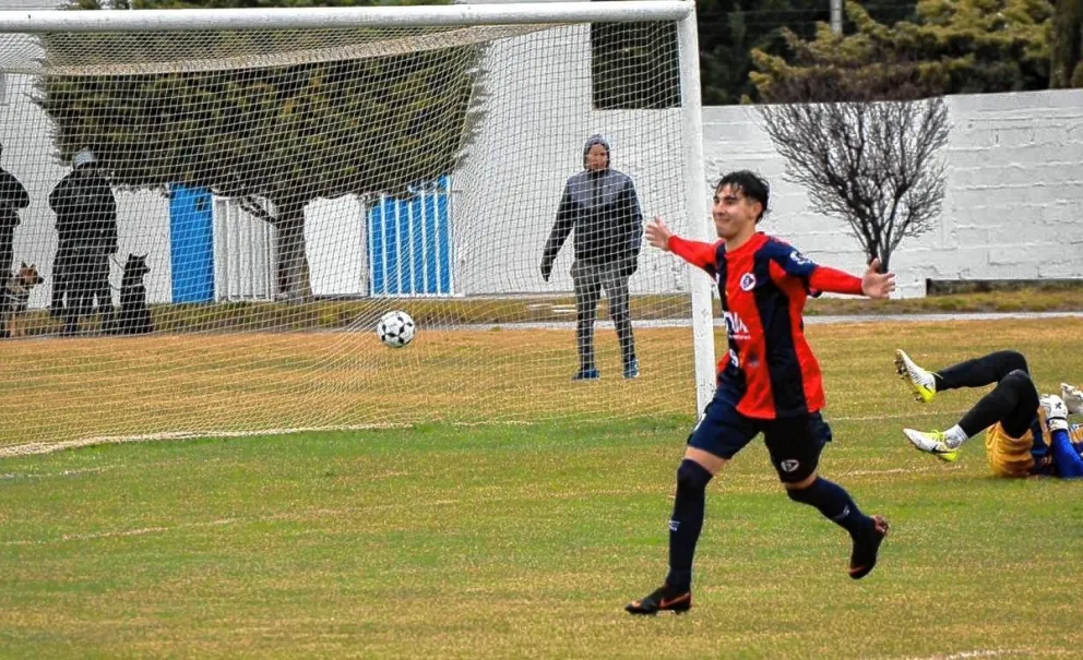 Nicolás Arrieta una de las figuras de USMA en la victoria ante Ferro