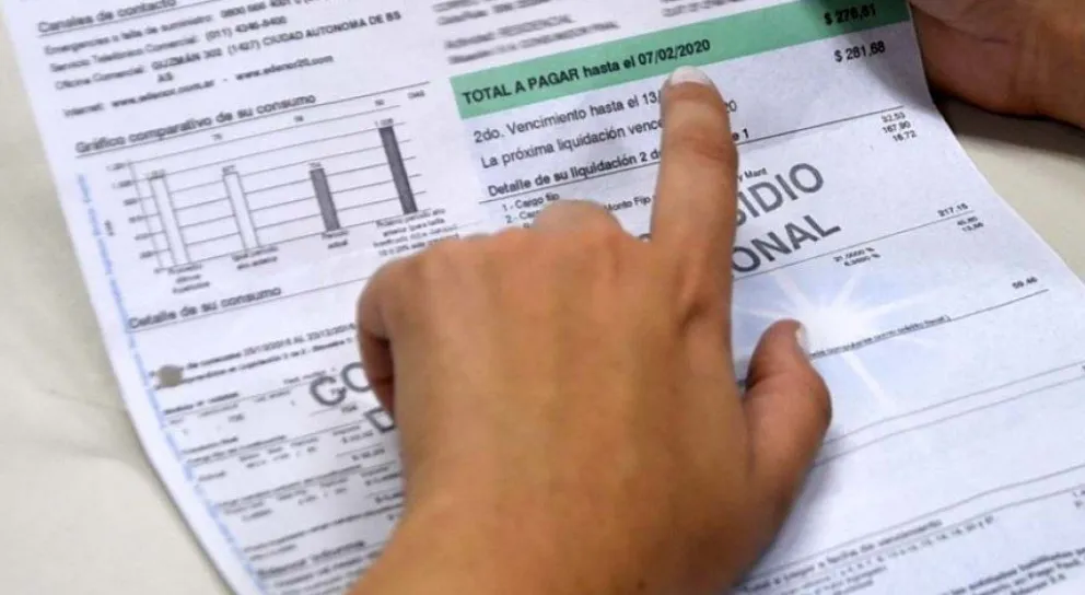 Cómo pedir la baja de los subsidios de luz y gas para poder acceder al dólar ahorro