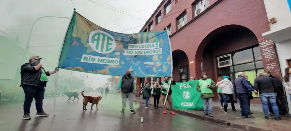 Los gremios no dan tregua y siguieron con manifestaciones en medio de la conferencia de Vaisberg