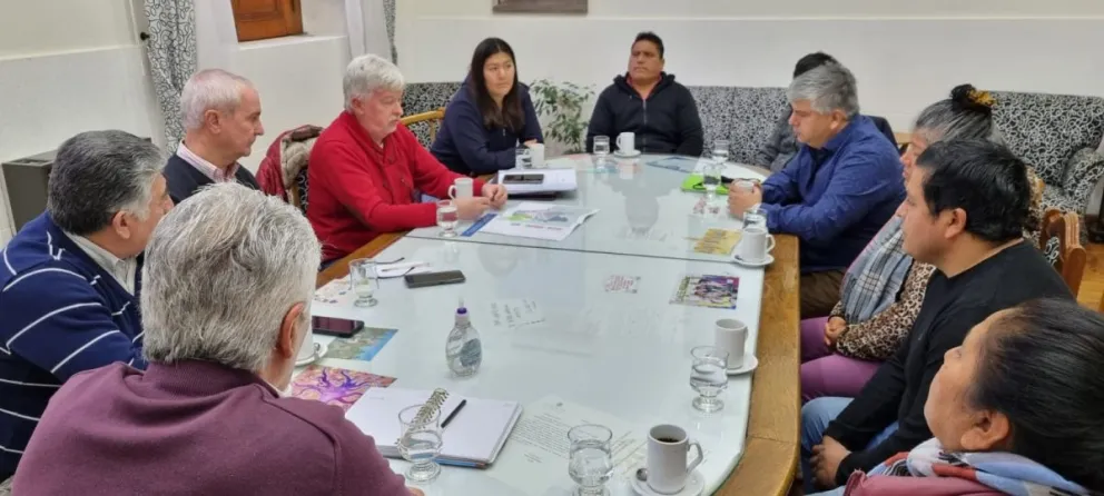 Zara se reunió con integrantes de la comunidad boliviana para atender la necesidad habitacional  