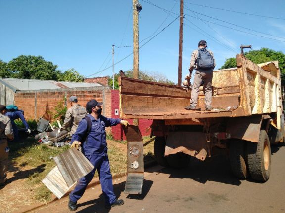 Iguazú: empleados municipales exigen aumento de $15 mil al básico