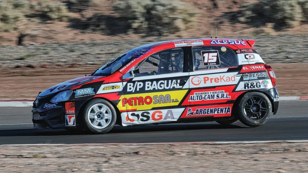 Renzo Blotta metió pole provisoria en La Pampa en la Clase 2