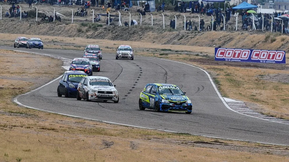 Christian Abdala sigue liderando en la Clase 2