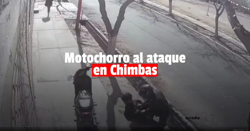 Motochorros atacaron a varias personas y quedaron grabados