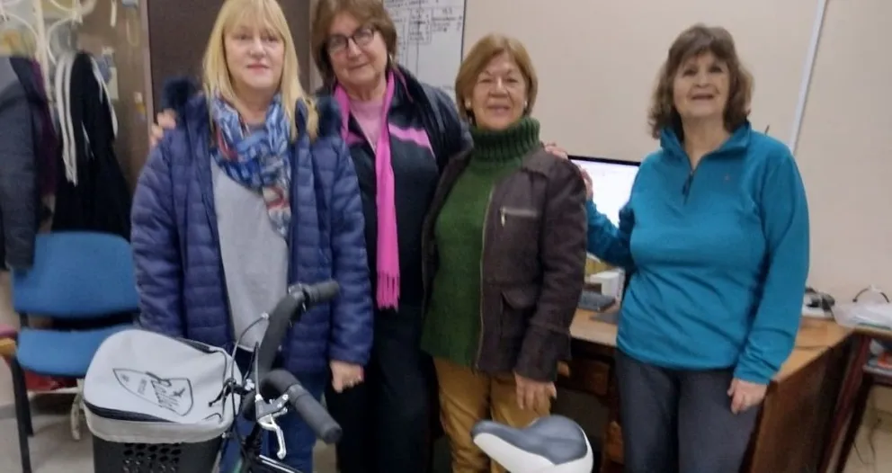 La cooperadora del Zatti sorteó una bicicleta y se conoció el nombre de la vecina afortunada 