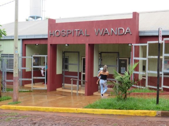 Personal de limpieza del hospital de Wanda inició una huelga
