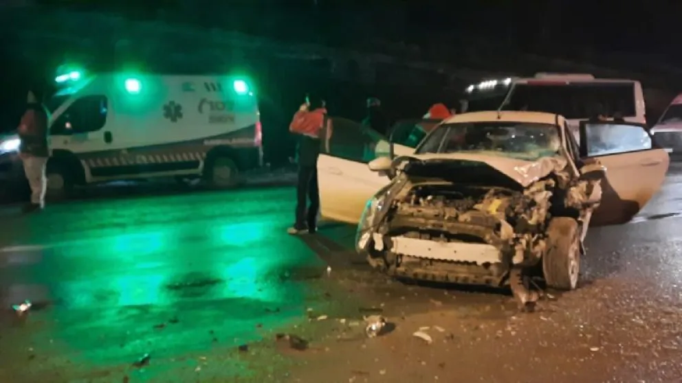 Triple choque con una persona herida frente a la cerámica Fasinpat
