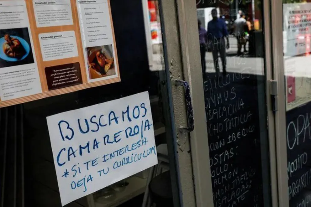 España flexibilizó los requisitos para los trabajadores extranjeros “sin papeles”