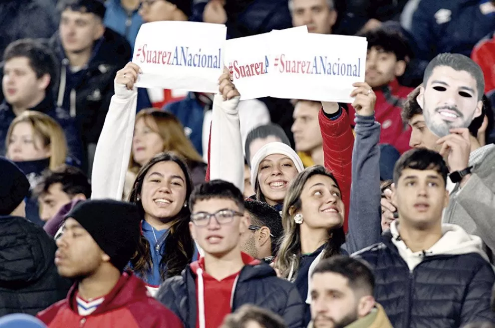 Oficial: Luis Suárez pega la vuelta a Nacional