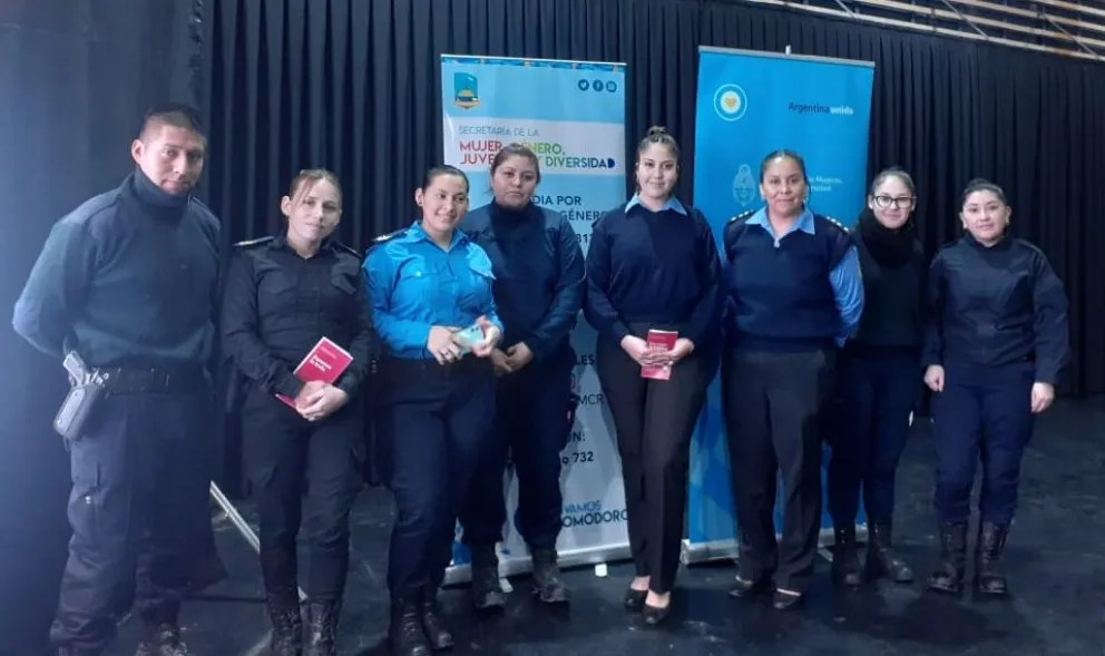 Personal de la Comisaría de la Mujer participó del taller de Trata y Explotación de Mujeres